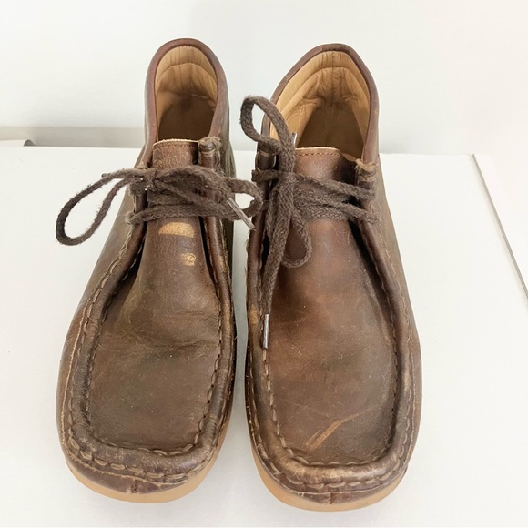 Clarks Originals Boy’s Leather Wallabees Classic Leather Chukka Boots 2.5 Read - Picture 4 of 9